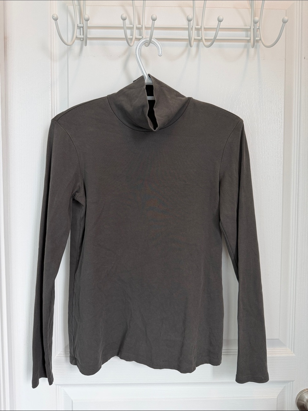 Uniqlo Turtleneck Long Sleeve T-Shirt Taupe Size Small